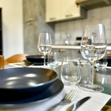 Апартаменти Zar 3 *