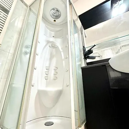 Zar 3 Апартаменти Трієст